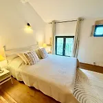 Maison D'hote Mas De Castille Entre Uzes Et Le Pont Du Gard ゲストハウス アルジエ