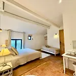 ゲストハウス Maison D'hote Mas De Castille Entre Uzes Et Le Pont Du Gard アルジエ
