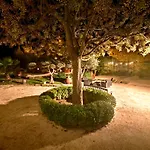 Maison D'hote Mas De Castille Entre Uzes Et Le Pont Du Gard ゲストハウス アルジエ