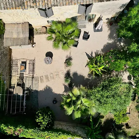 Penzion Maison D'hote Mas De Castille Entre Uzes Et Le Pont Du Gard 3*