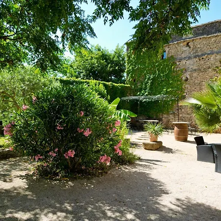 Maison D'hote Mas De Castille Entre Uzes Et Le Pont Du Gard Penzion