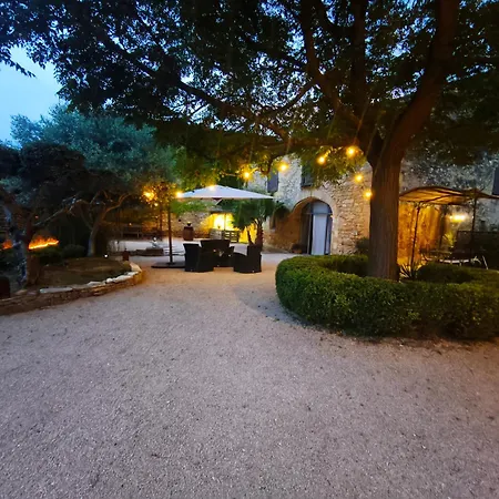 Maison d'hôtes Maison D'hôte Mas De Castille Entre Uzès Et Le Pont Du Gard Argilliers