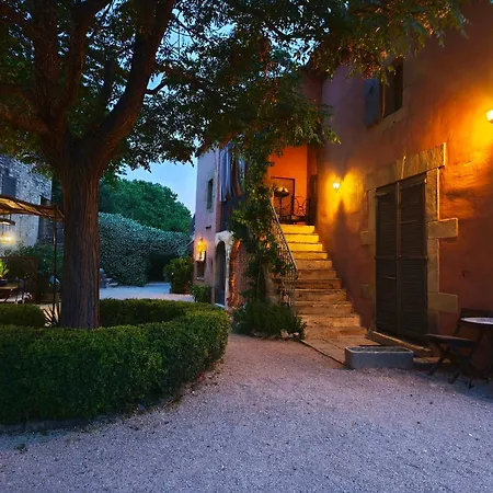 Maison D'hôte Mas De Castille Entre Uzès Et Le Pont Du Gard 3*