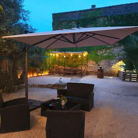 Maison D'hôte Mas De Castille Entre Uzès Et Le Pont Du Gard Maison d'hôtes