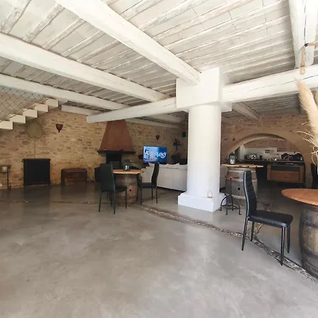 Maison D'hote Mas De Castille Entre Uzes Et Le Pont Du Gard Argilliers