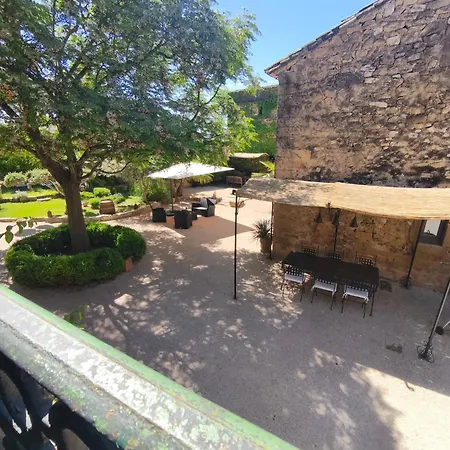 Maison D'hote Mas De Castille Entre Uzes Et Le Pont Du Gard Гостевой дом 3*