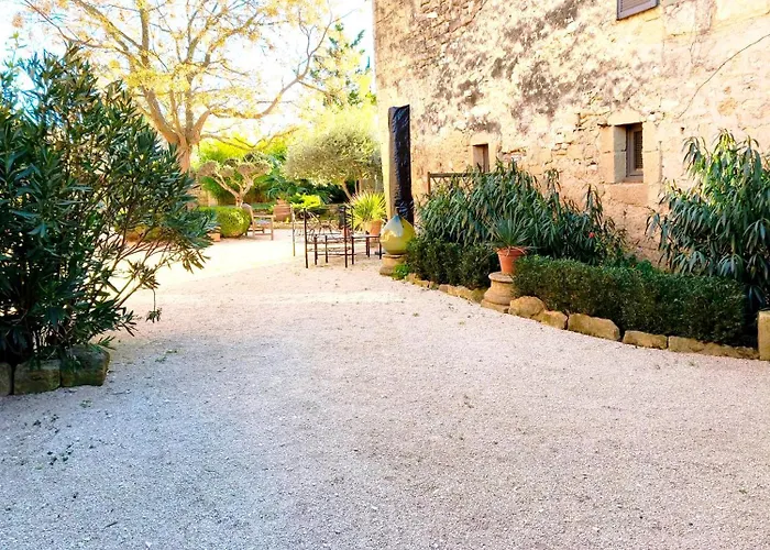 Gasthuis Maison D'hote Mas De Castille Entre Uzes Et Le Pont Du Gard