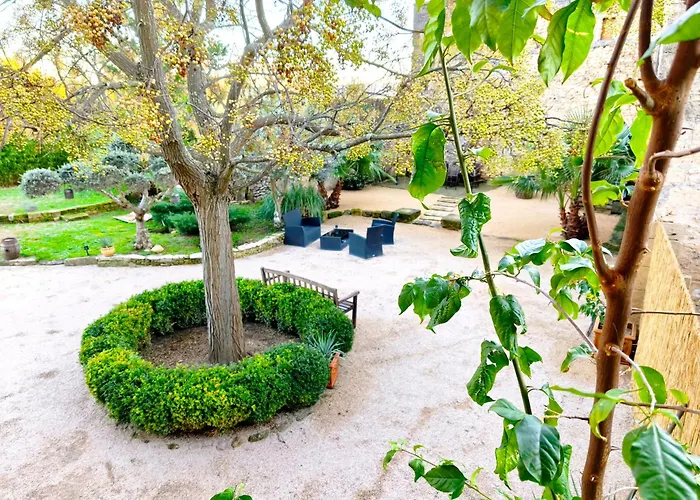 Maison D'hote Mas De Castille Entre Uzes Et Le Pont Du Gard Gasthuis Argilliers